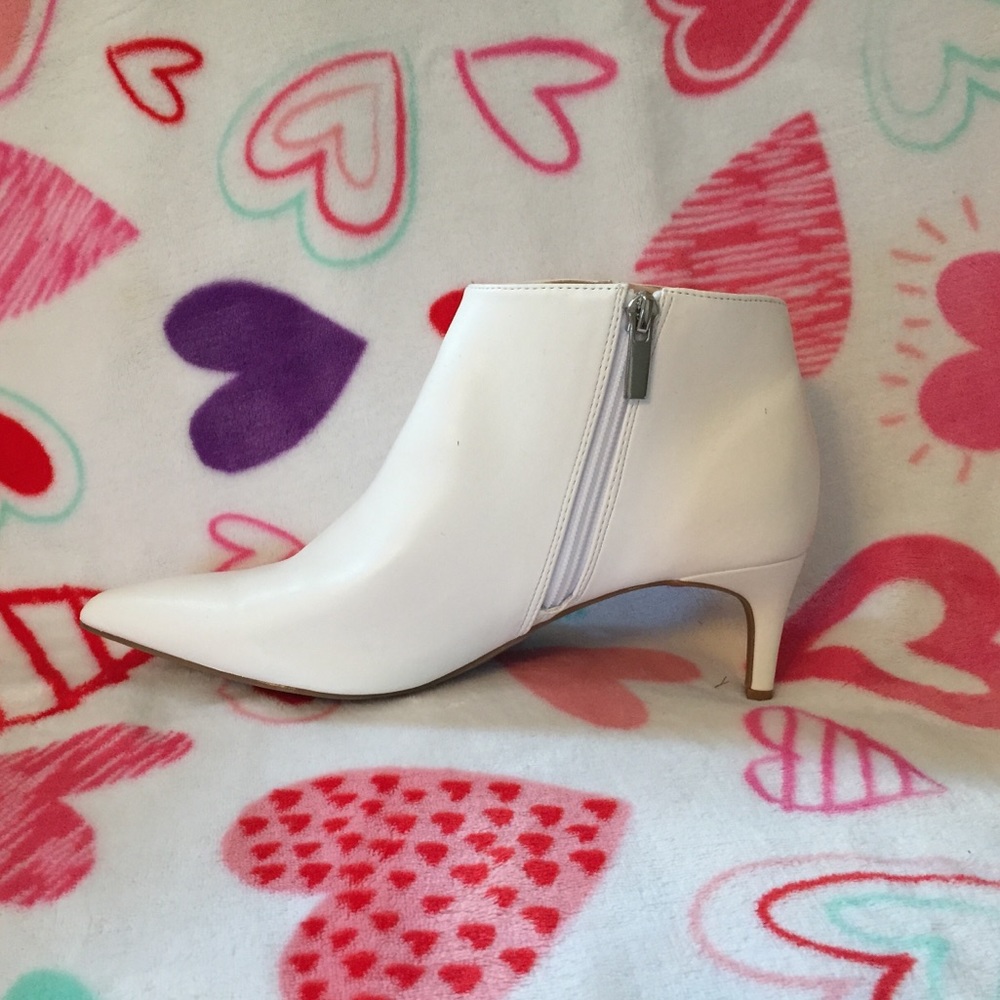 White ankle boots (boots/heels)
